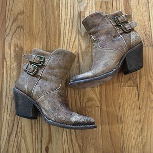 Lucchese sz 6 heeled low cowboy cowgirl boots Brown Leather Ankle good condition